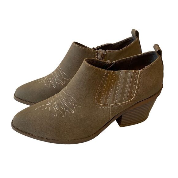 Jellypop Nethera Side Zippered Pointed Toe Heeled Ankle Boots in Size 8.5M - Picture 1 of 7